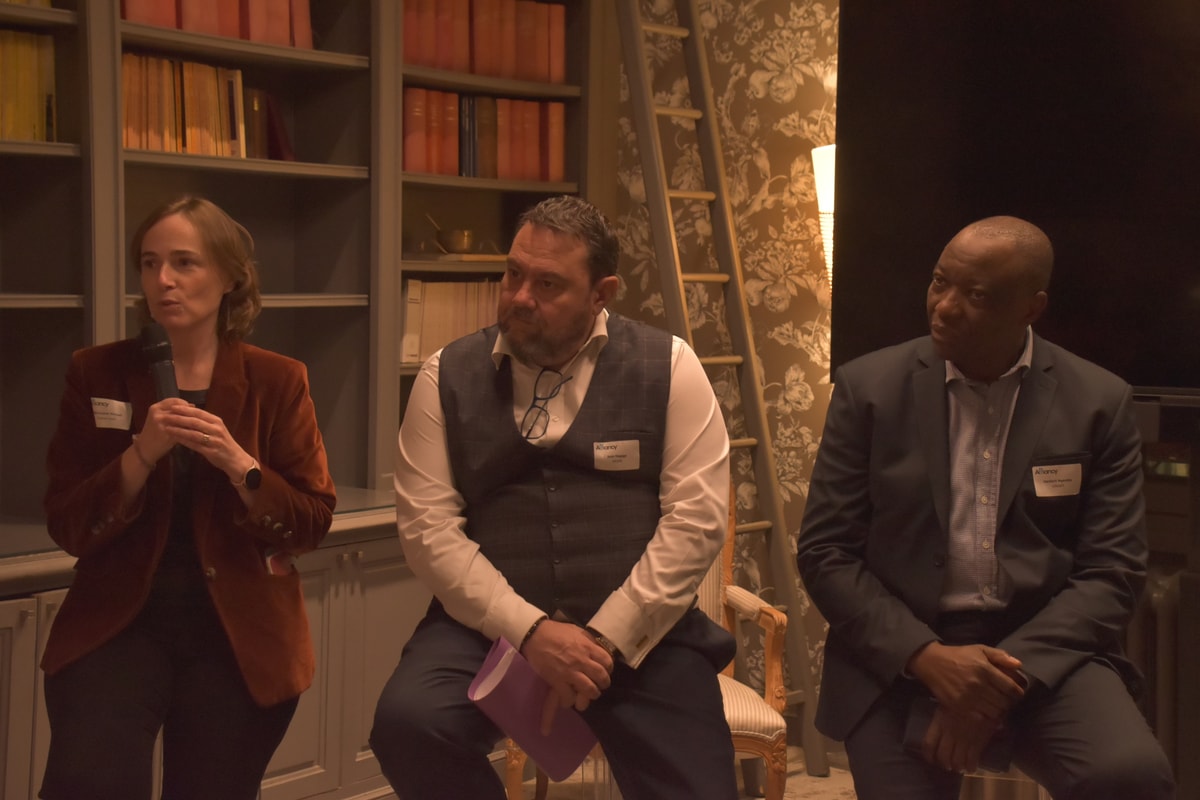 Véronique Sinclair, Jean Degage et Herbert Nyembo
