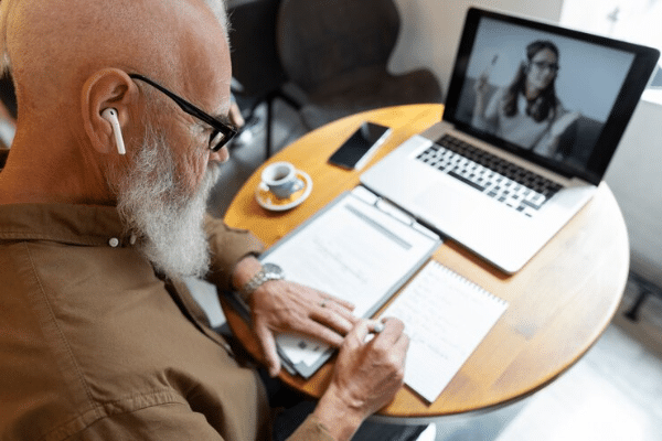 Guerre des talents et « seniors » dans la Tech