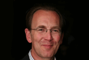 Pierre Touton - Le CRM classique est mort, vive le CRM d’usage