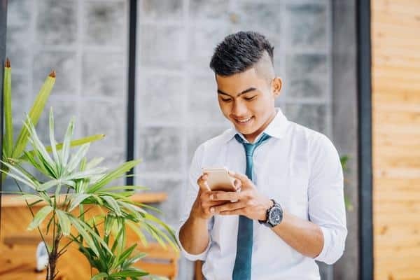 Quelles sont les attentes des salariés français pour 2023 selon LinkedIn ?