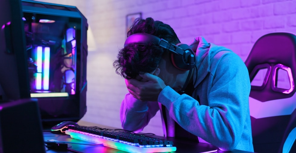 Cybersécurité des adolescents : Un équilibre fragile entre addiction, contenus choquants et cyberharcèlement