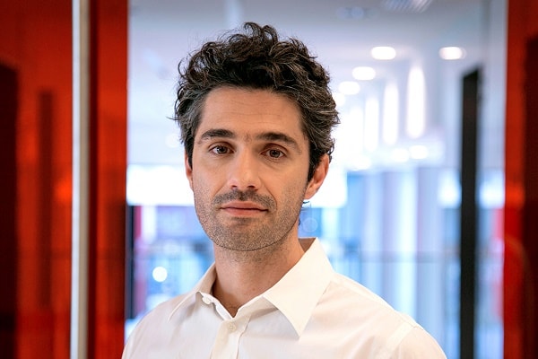 Fabrice Sabarthes (SFR Business) « Redéfinir l’espace de travail numérique favorise le sentiment d’appartenance à l'entreprise »