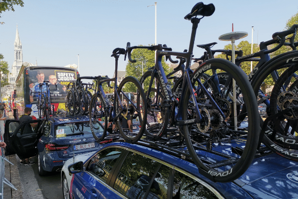 [Reportage] Le Tour de France, une performance technologique et sportive