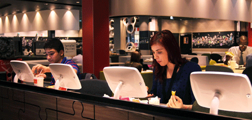 Tablettes en libre service