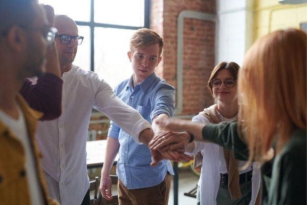 Une culture « agile » sans recruter de spécialistes DevOps : l’assureur Alan explique sa recette
