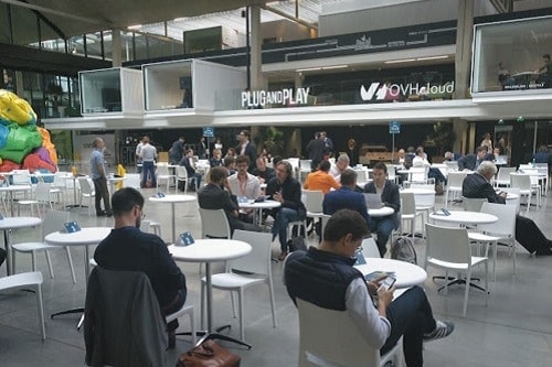 Le speed-dating ETI/Start-up à Station F a attiré moins d'entreprises que prévu