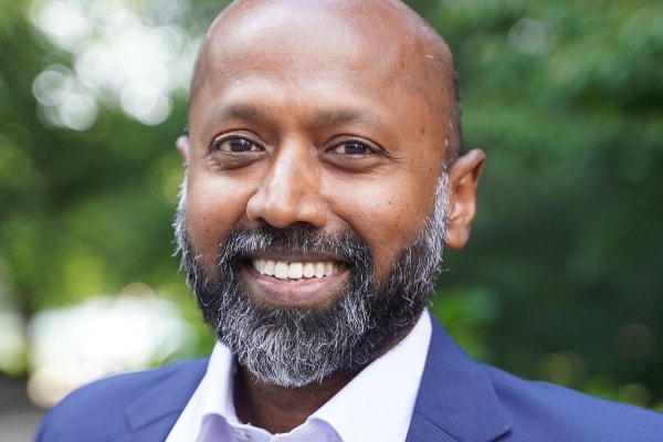 Navi Radjou dévoile son modèle pour inscrire les entreprises dans une économie du partage