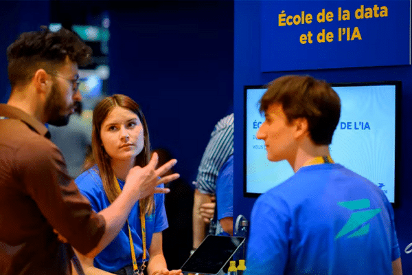 Avec son École de la data et de l’IA, La Poste va doubler ses effectifs experts