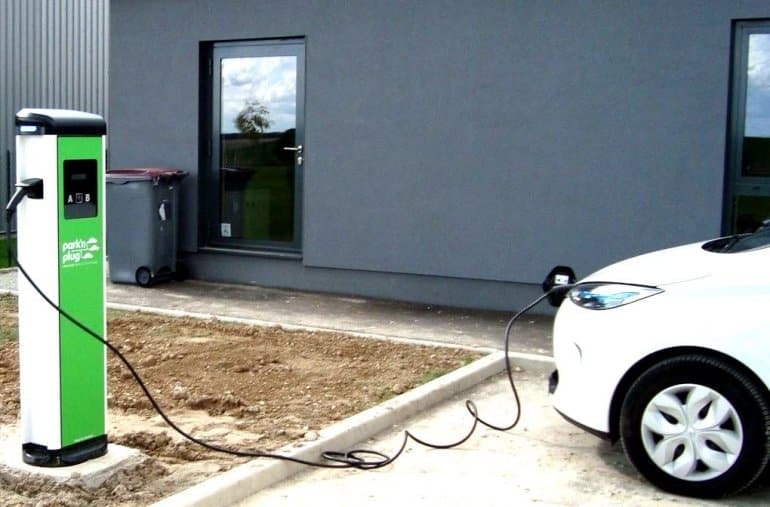 Park’n Plug, spécialiste des bornes de recharge pour parking