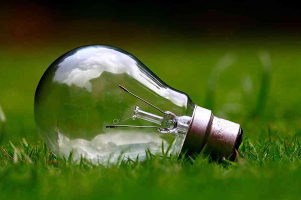 Entre TotalEnergies et Amazon, un partenariat cloud et énergie renouvelable