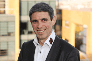 Les entreprises sont de plus en plus nombreuses à comprendre comment le Cloud peut les aider à transformer leur activité. Pour gérer les interactions clients et accroître leurs performances, elles disposent avec le Cloud d’une solution de choix, à l’avenir assuré.
