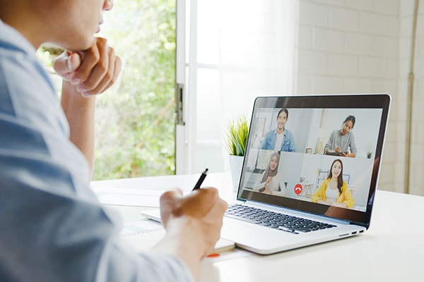 [Chronique] Intelligence digitale : une vision prospective sur le devenir du travail
