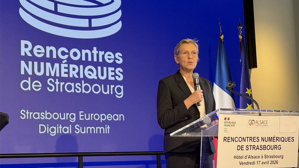 Pour Anne Le Hénanff, ministre déléguée chargée de l'Intelligence artificielle et du Numérique : « La souveraineté repose, selon moi, sur trois exigences simples mais importantes » : 1. Connaître nos dépendances (cartographie des SI et des données) 2. Soutenir une offre souveraine française et européenne 3. L'exemplarité de la commande publique