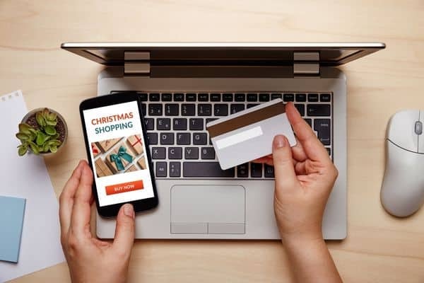[Infographie] Shopping de fin d'année, période de tous les dangers pour le commerce en ligne