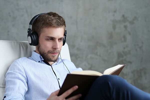 13 podcasts pour avancer dans un monde numérique… mais pas que