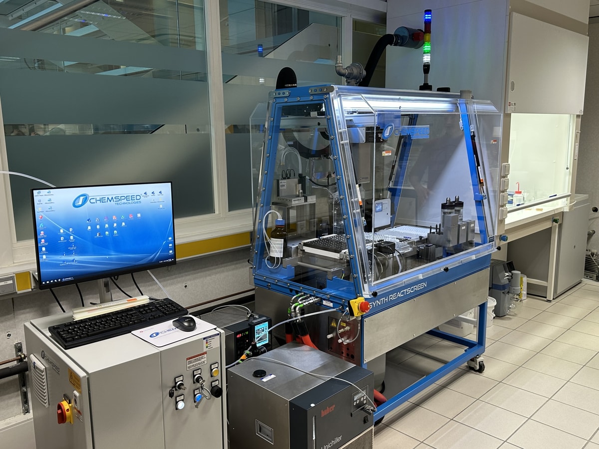 Robot autonome mis en place par Iktos