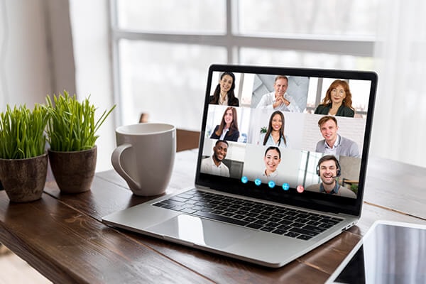 [Emplois] Qapa utilise la solution d’entretien vidéo différé d’Easyrecrue
