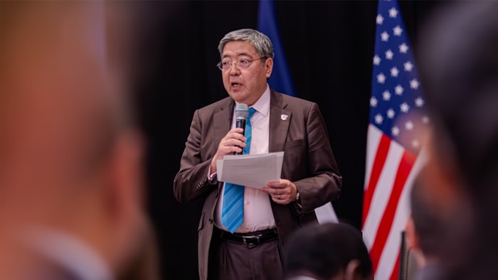 Sur la scène du Tech7, Yasushi Masaki, secrétaire général adjoint de l'OCDE, a défendu une approche internationale de la confiance et de la transparence dans l’intelligence artificielle.