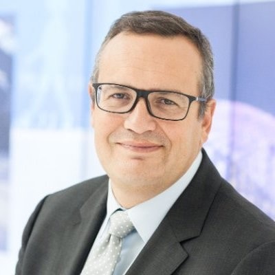 Christophe Huerre, VP CIO de Thales - « Notre rôle de DSI est donc aussi de masquer la complexité sous-jacente du SI. Pour cela, nous devons pouvoir changer n’importe quel composant ou basculer d’un système on-premise vers du cloud, de manière totalement transparente. » 