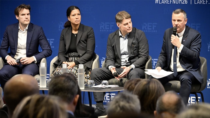 (de gauche à droite) Robin Rivaton, directeur général de Stonal, Anne-Sophie Alsif, cheffe économiste chez BDO France, François Fleutiaux, directeur général d’Inetum Euromed et Robin Rivaton, directeur général de Stonal.