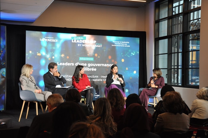 Laura Hassan donne une conférence au Global Leadership