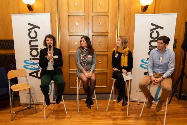 De gauche à droite : Flora Thiébaut (Auticonsult), Laure Valentin (Ciclely), Anais Barel (Recommerce) et Antoine de La Bouillerie (Qarnot Computing).