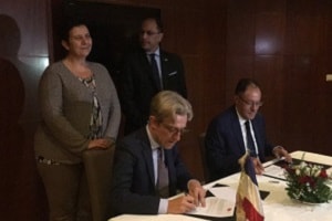 présence de Madame Frédérique Vidal, Ministre française de l’enseignement supérieur, de la recherche et de l’innovation, et d​e Monsieur Slim Khalbous, Ministre tunisien de l’Enseignement Supérieur et de la Recherche Scientifique.